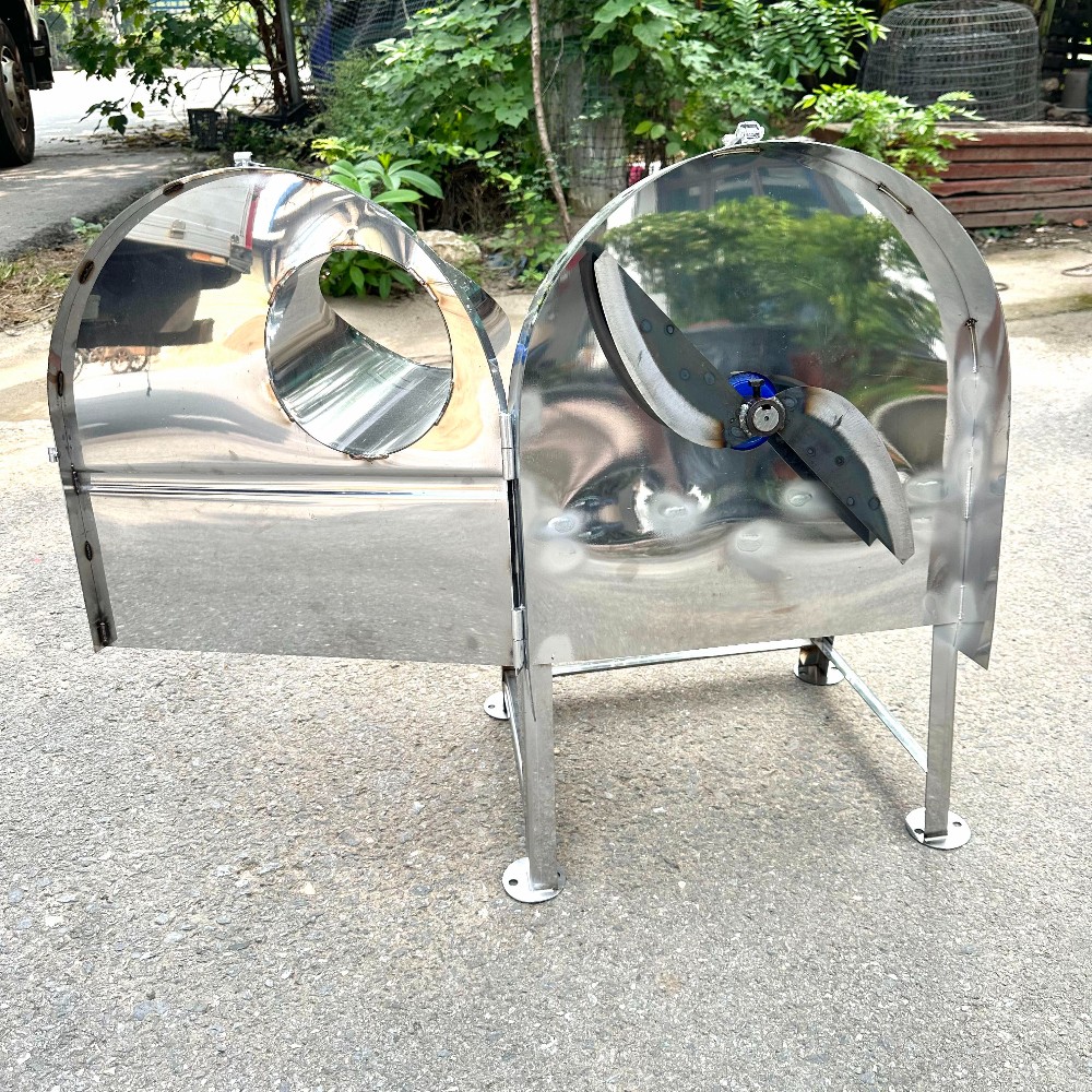 Trong máy đã bao gồm dao