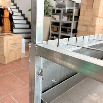 Thép và sắt hộp dày dặ