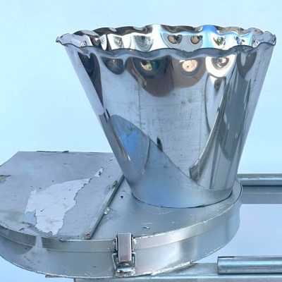 Họng máy kiểu trục đứn