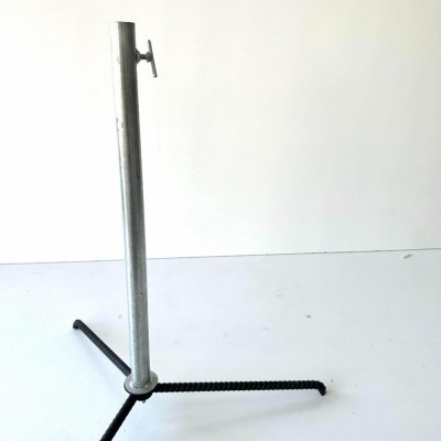 Chiều rộng chân quạt là 32cm