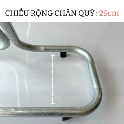 Chiều rộng chân quạt là 30cm
