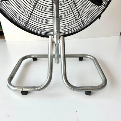 Chân Quạt Có Thể Kéo Lên và Hạ Xuống