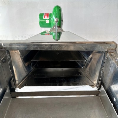 Bầu quạt điều chỉnh hướng gió lên cao hoặc xuống thấp