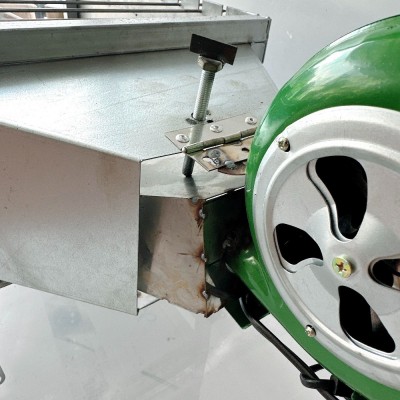 Bầu quạt điều chỉnh hướng gió lên cao hoặc xuống thấp