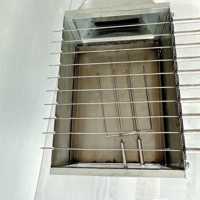 Tặng kèm 10 xiên đơn + 2 xiên gà inox theo máy