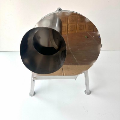 Tặng kèm 1 dao và 1 cờ lê theo máy