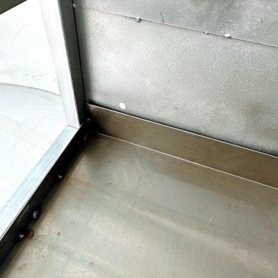 Khay than rời và chất liệu bằng thép